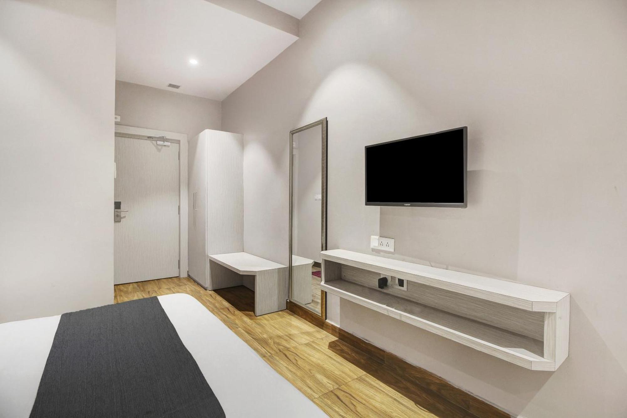 Townhouse Oak Sohotel Hāora 外观 照片