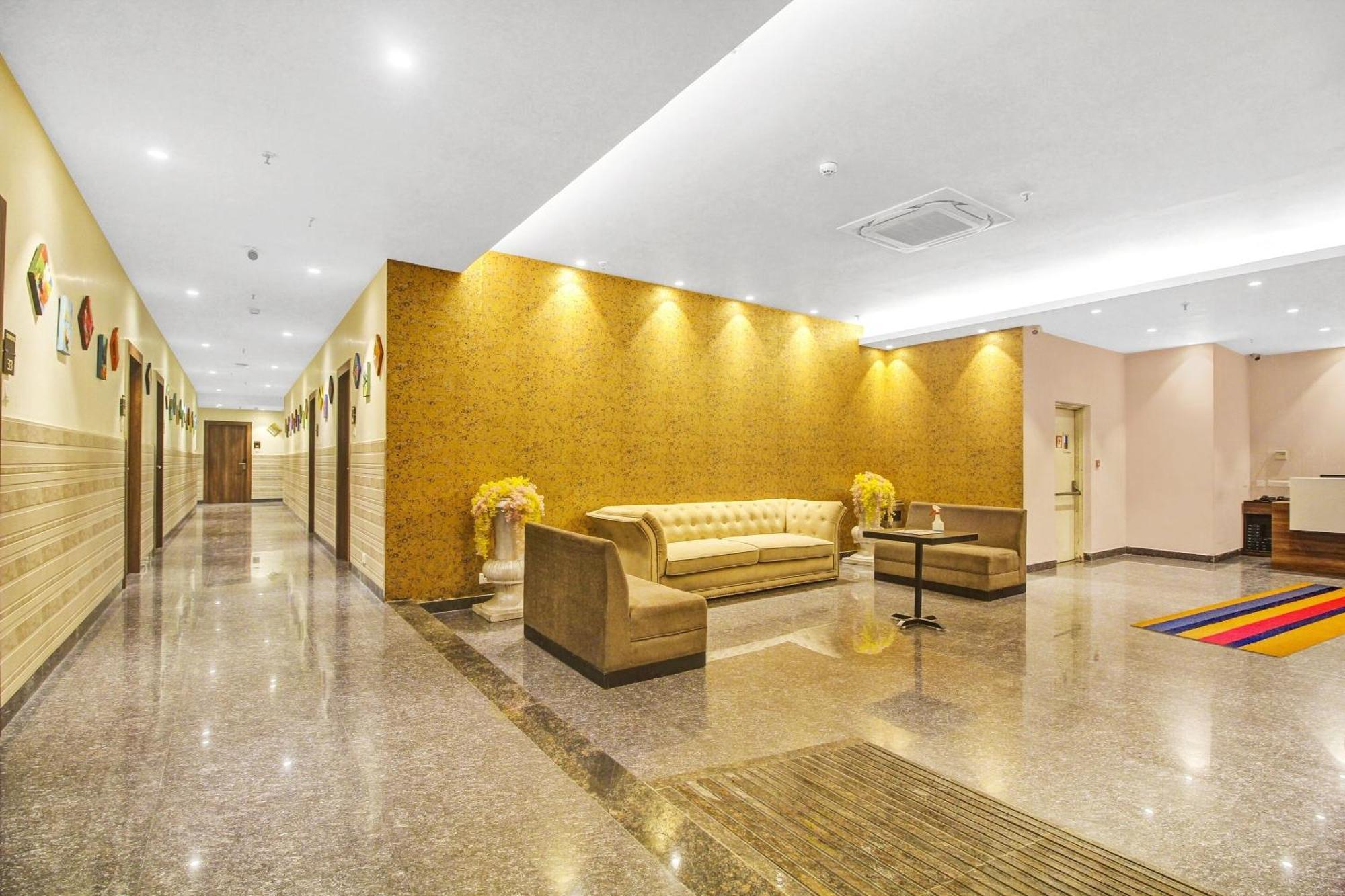 Townhouse Oak Sohotel Hāora 外观 照片