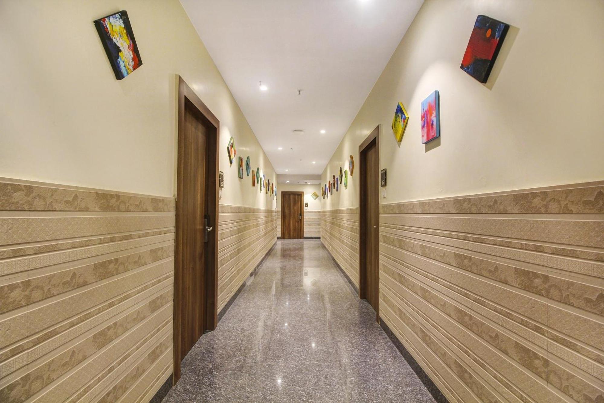 Townhouse Oak Sohotel Hāora 外观 照片