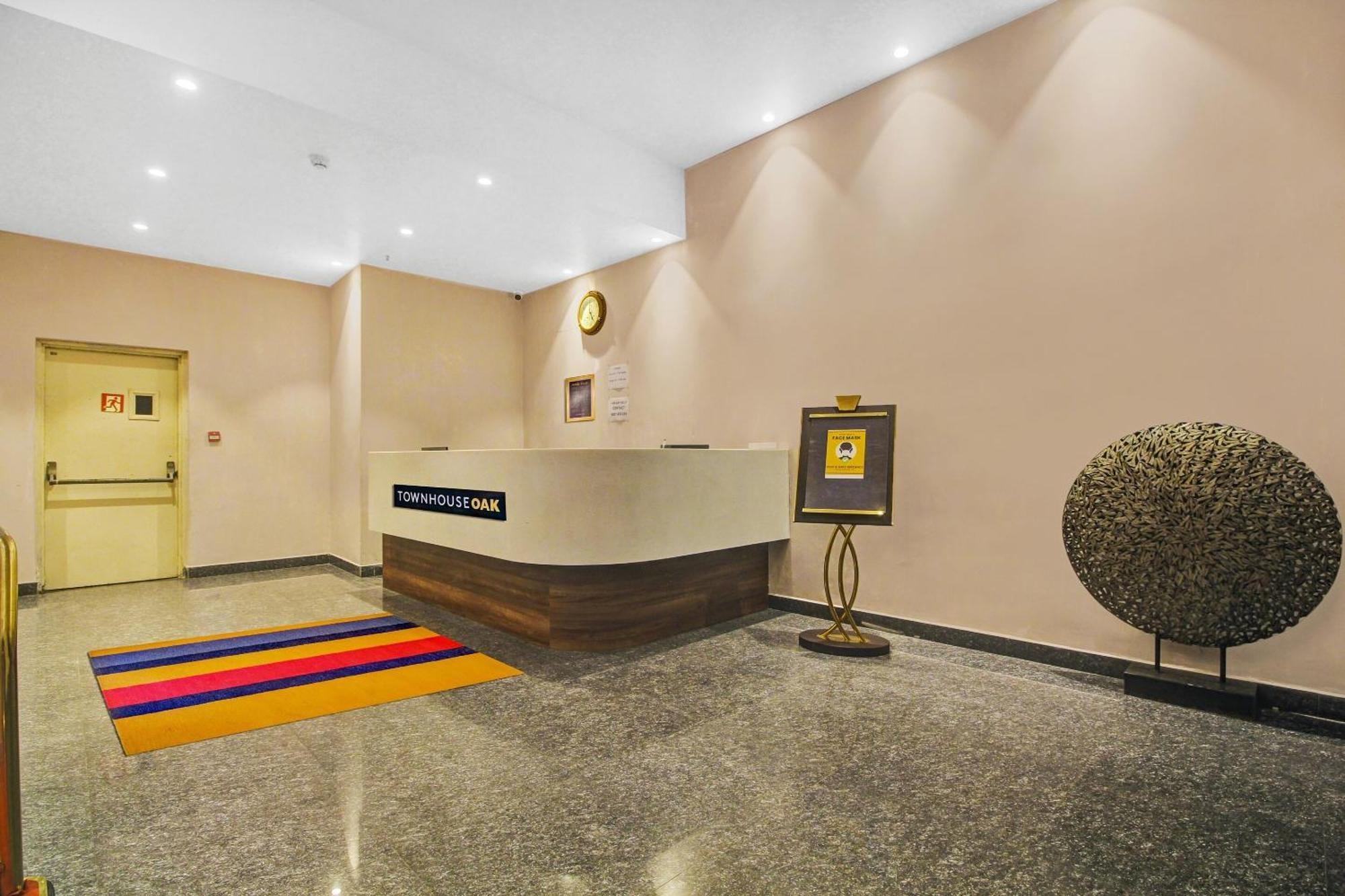 Townhouse Oak Sohotel Hāora 外观 照片