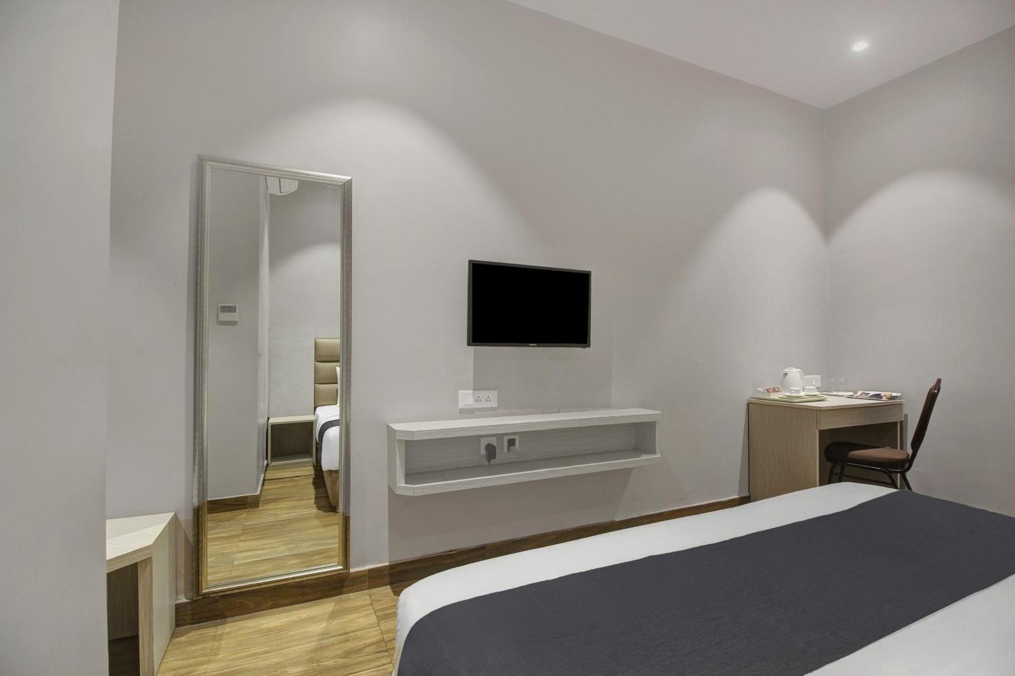 Townhouse Oak Sohotel Hāora 外观 照片