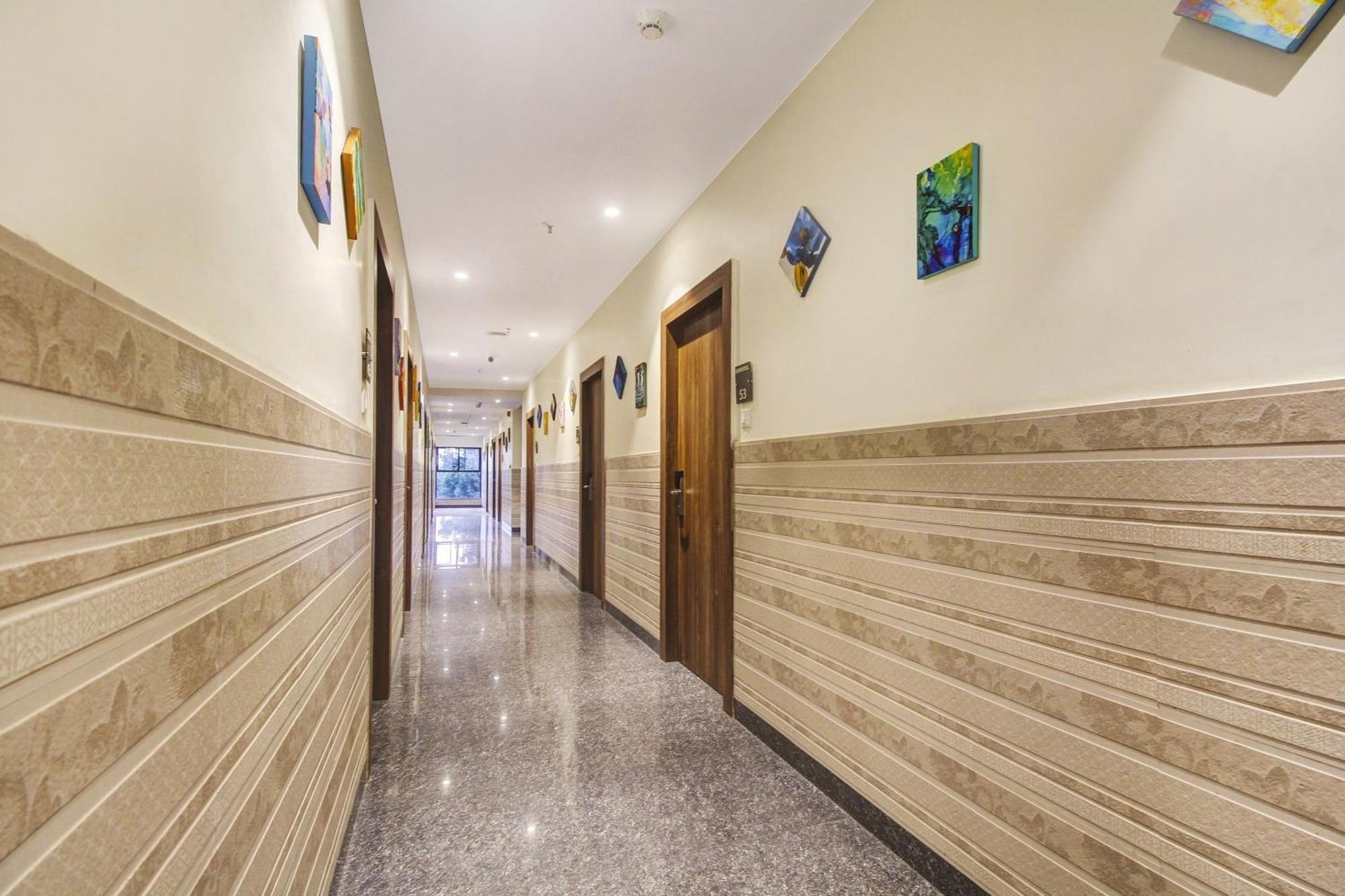Townhouse Oak Sohotel Hāora 外观 照片